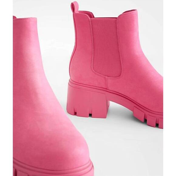 NEW MIA SHOES women's ivy lug ankle boots in hot pink - Picture 4 of 5